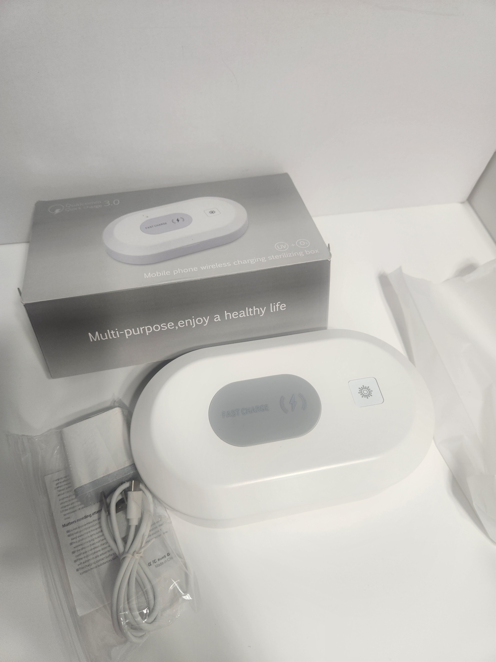 Wireless UV Sterilizer and Fast Charge Box - White - Picture 5 of 8